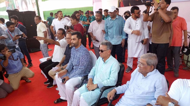 চট্টগ্রামে বিএনপির সমাবেশ তরুণে পরিপূর্ণ, উপস্থিত ...