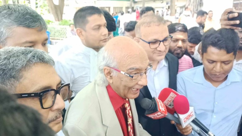 খালাস পেলেন সাংবাদিক শফিক রেহমান